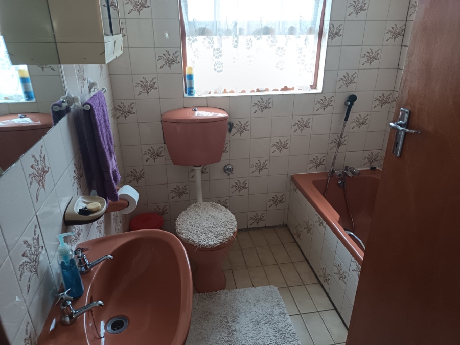 5 Bedroom Property for Sale in George East Western Cape